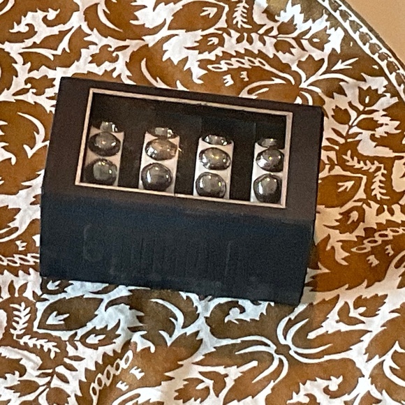 STUDIO B WHITE/SILVER NAPKIN RINGS - CONTEMPORARY NWB - Picture 1 of 9